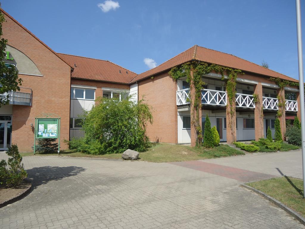 Greenline Hotel Hellfeld Neubrandenburg Esterno foto