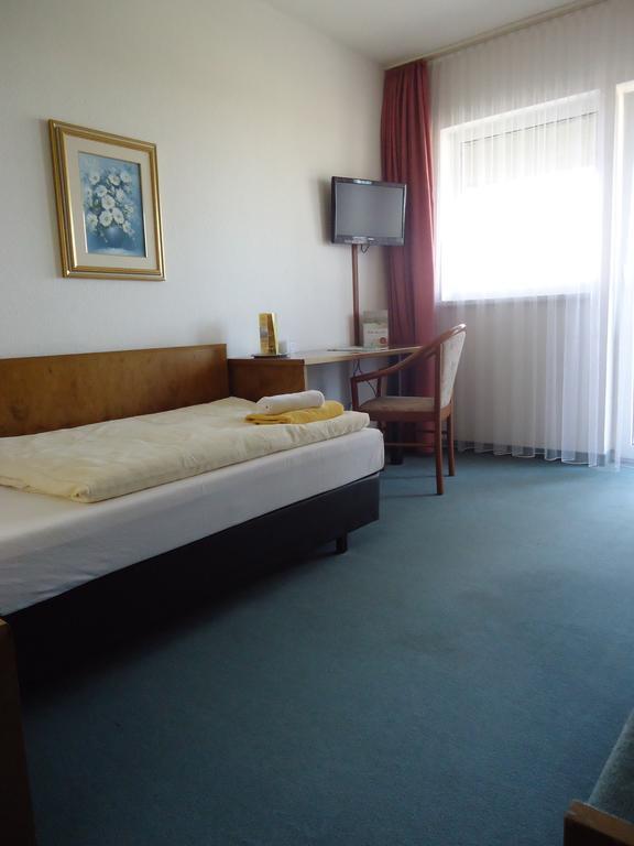 Greenline Hotel Hellfeld Neubrandenburg Esterno foto