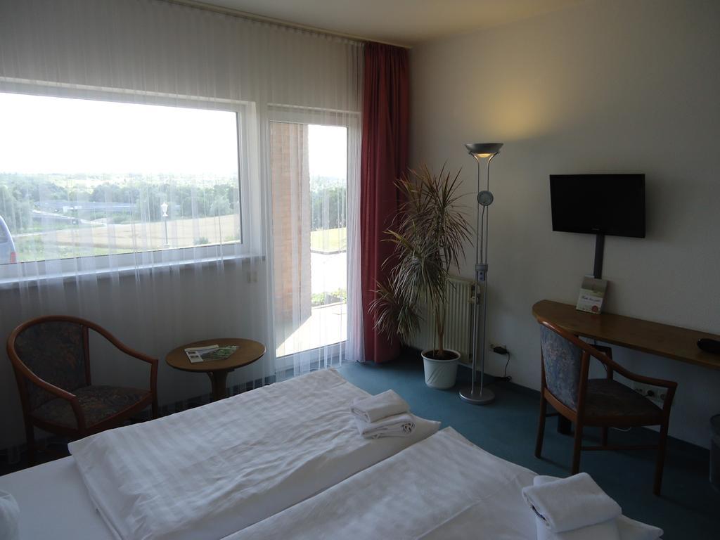 Greenline Hotel Hellfeld Neubrandenburg Esterno foto